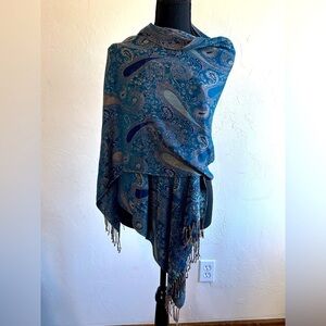 Teal and Navy Blue Paisley Dressy Shawl/Wrap with Fringe 
Sz OS
